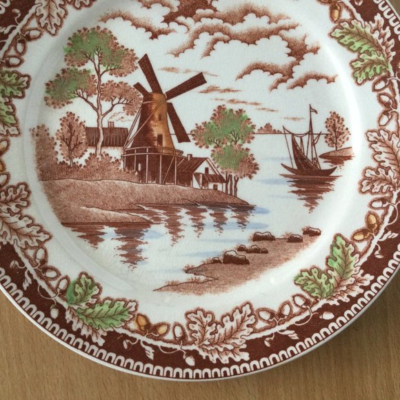 Japanese porcelain plate landscape windmill boat house 9.25" made in Japan - Picture 4 of 5